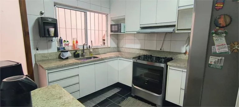 Imagem Sobrado à venda com 3 quartos, sendo 1 suíte, em Butantã, São Paulo - SP