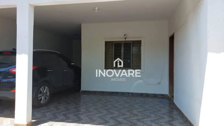 Imagem Casa com 3 dormitórios à venda, 210 m² por R$ 350.000 - Setor Paranaíba - Itumbiara/GO