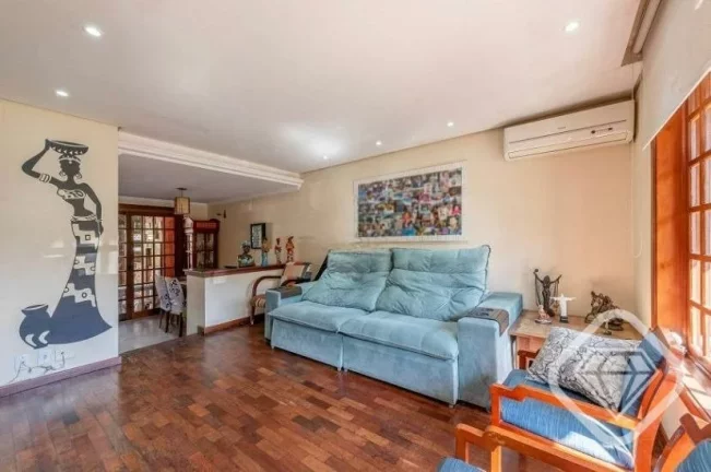 Imagem Espaço, sol e lazer para sua família viver bem!

Linda casa em condomínio, localizada no Green Hi...