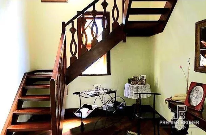 Imagem Casa à venda, 460 m² por R$ 1.500.000,00 - Golfe - Teresópolis/RJ