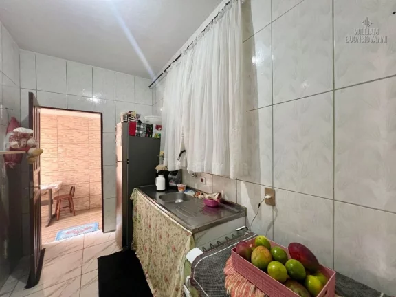 Imagem Casa 2 dormitórios com loja comercial no bairro Boqueirão