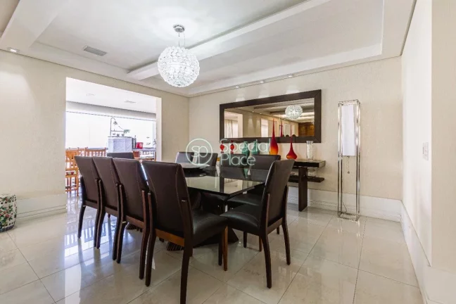 Imagem Excelente apartamento com 400m² no Morumbi, living super espaçoso integrado ao home theater e à s...