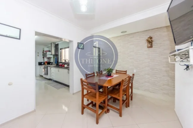 Imagem Imperdível: Casa à venda em São Paulo-SP, Vila Guarani (z Sul) com 3 quartos, 3 suítes, 2 salas, 4 banheiros e 2 vagas de garagem, 200m².