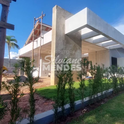 Imagem Imponente residência 402 m² com 5 suítes e complexo de lazer privativo
