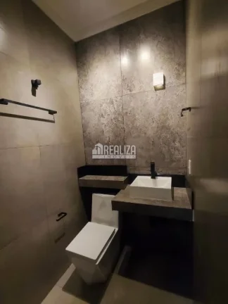 Imagem Casa de alto padrão com 3 suítes em Uberaba - Presidente Tancredo Neves