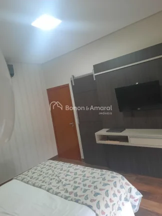 Imagem Casa à venda no Condomínio Reserva Real em Paulínia

Localizado em uma rua calma, este belíssimo...