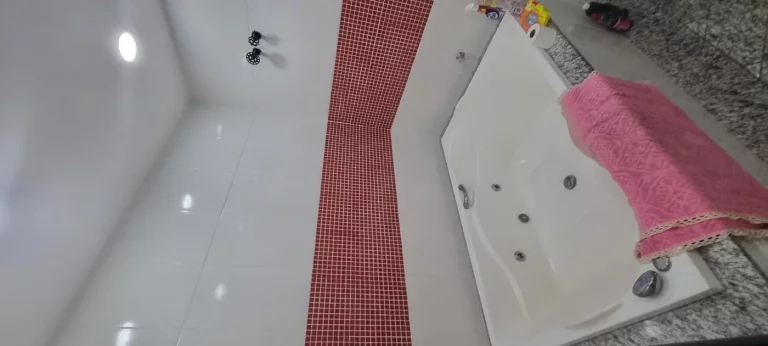 Imagem Casa para Venda em Rio de Janeiro, RAMOS, 4 dormitórios, 1 suíte, 3 banheiros, 1 vaga