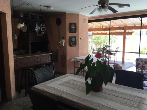 Imagem Casa no Res. Alpha 11 - 408m²