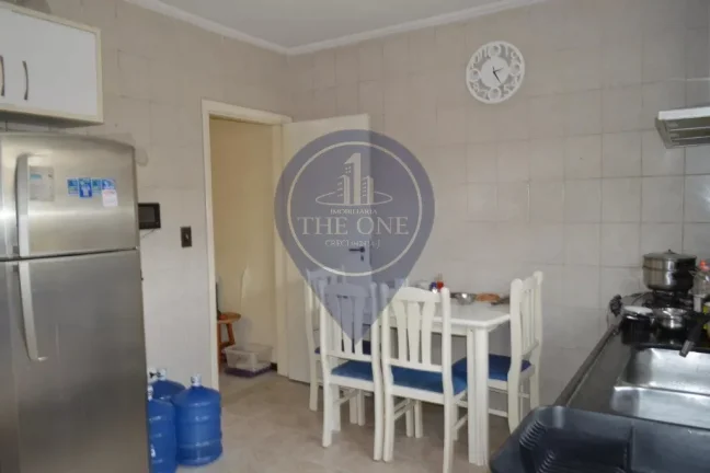 Imagem Imperdível! Casa à venda na Vila Monumento, São Paulo-SP, 3 quartos, 1 suíte, 2 salas, 4 banheiros, 2 vagas, 200m². Confira!