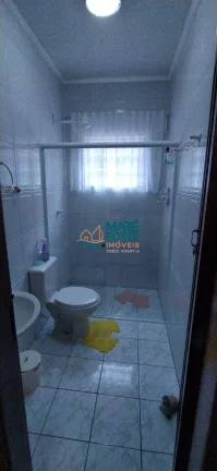 Imagem OPORTUNIDADE - EXECENTE CASA COM 4 DORMITÓRIOS (SENDO UMA SUÍTE) E 2 CHALÉS.