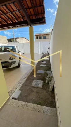 Imagem Casa ideal, para uma familia com dois filhos, ou mais, que gosta de espaço e conforto. Localizada próximo a comércios.