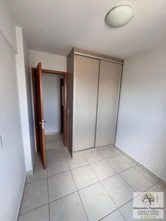 Imagem Apartamento para Venda em Goiânia, VILA ROSA, 3 dormitórios, 1 suíte, 2 banheiros, 2 vagas