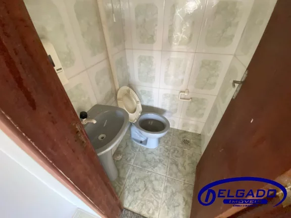 Imagem DELGADO aluga SALAS COMERCIAIS com 30m2 de frente para AV 22 DE MAIO - Centro - Itaborai-RJ.