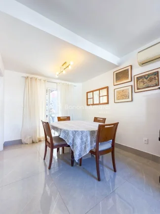 Imagem Esta charmosa casa, totalmente planejada e recém reformada, oferece conforto e praticidade para tod...