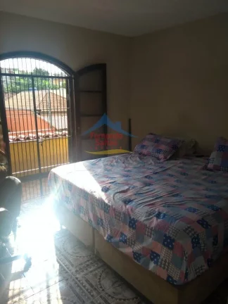 Imagem Sobrado-Padrao-para-Venda-em-Vila-Clarice-Santo-Andre-SP