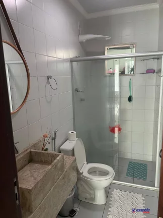 Imagem VENDO CASA DE 3/4 SENDO UMA SUÍTE NO CONDOMÍNIO GOLDEN VILLE - SIM