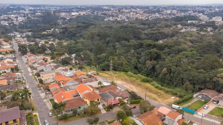 Imagem Terreno de esquina em Santa Felicidade