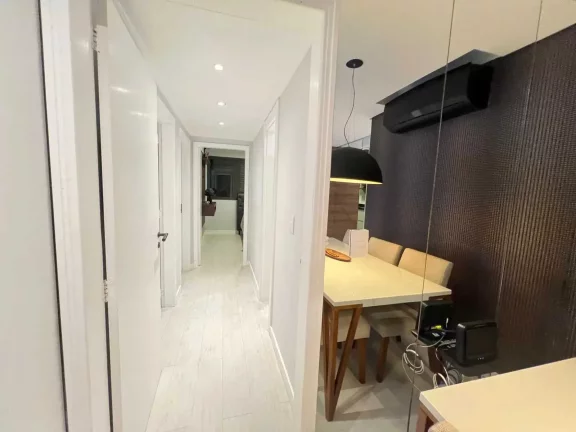 Imagem Apartamento decorado com 3 dormitórios sendo 1 suíte e 1 vaga em Balneário Camboriú