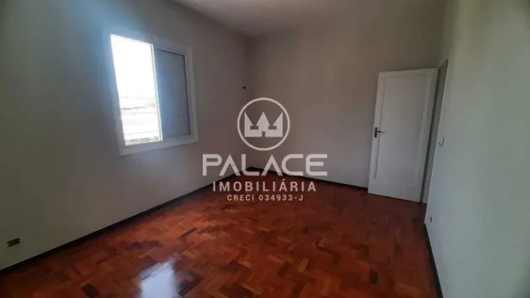 Imagem Excelente oportunidade para quem busca conforto, espaço e localização privilegiada!
 Casa muito b...