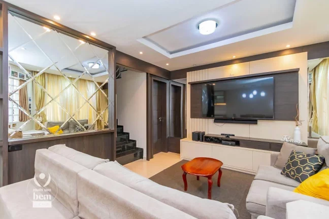 Imagem Sobrado em CONDOMÍNIO FECHADO com 3 Suítes, 2 Vagas, Área Gourmet à venda, 160 m² por R$ 869.900 - Xaxim - Curitiba/PR