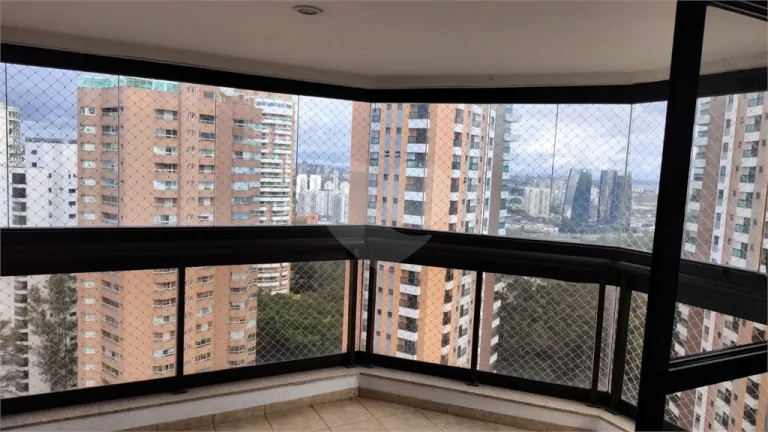 Imagem Apartamento à venda ou para alugar com 4 quartos, sendo 4 suítes, no condomínio Vôo do Tangará, São Paulo - SP