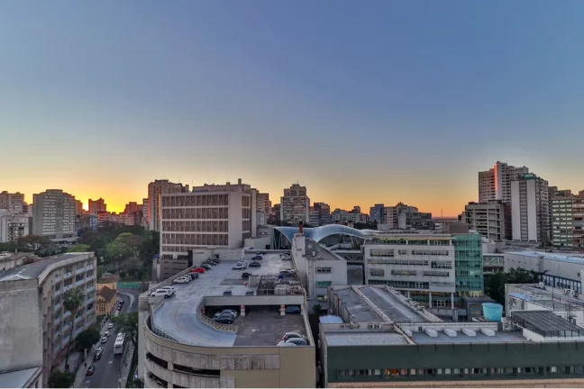 Imagem Apartamento à venda em Porto Alegre, Centro Histórico, com 2 quartos, 126m2