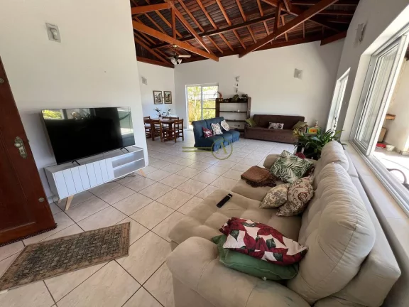 Imagem Casa térrea à venda apenas 200 metros da praia no coração da cidade piscina