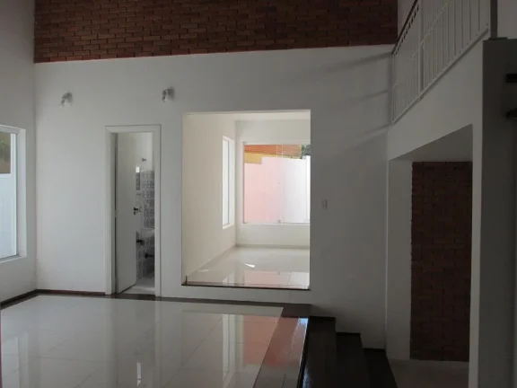 Imagem Casa no Res. Alpha 6 - 310m²