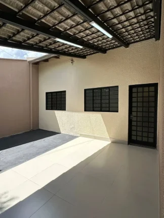 Casa De 2/4 C Suite No Forteville Em Goiania