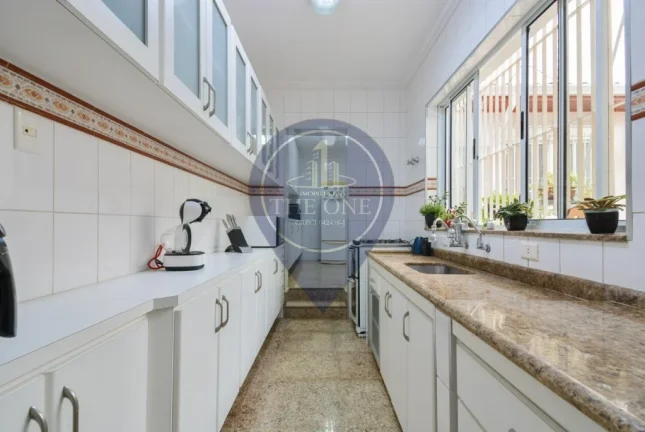 Imagem Imperdível oportunidade: Casa à venda em São Paulo-SP, no bairro Ipiranga, com 3 quartos, 1 suíte, 2 salas, 3 banheiros, 3 vagas de garagem e área de 210m²!