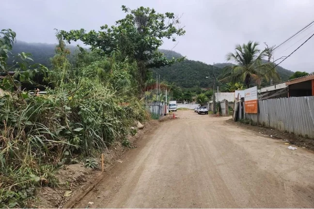 Imagem Terreno em Niterói: Oportunidade Imperdível!