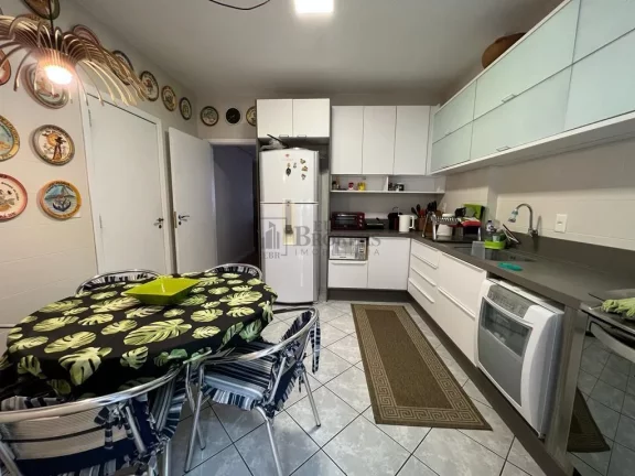 Imagem Apartamento Vista Mar com 3 dormitórios à venda no Centro de Balneário Camboriú/