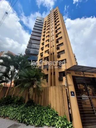 Imagem Amplo apartamento à venda no Residencial Parque Imperial em Londrina, com 4 dormitórios, 3 suítes, 215 m² de área útil e 2 vagas de garagem