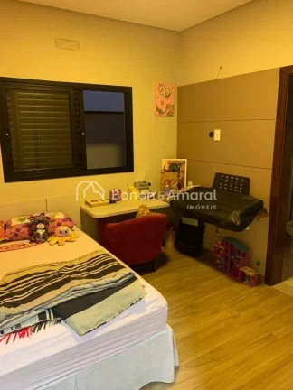 Imagem Casa térrea à venda em condomínio fechado em Valinhos/SP.

Lindíssima casa à venda no condomín...