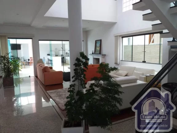 Imagem Casa em condomínio de alto padrão no Residencial Suzano
