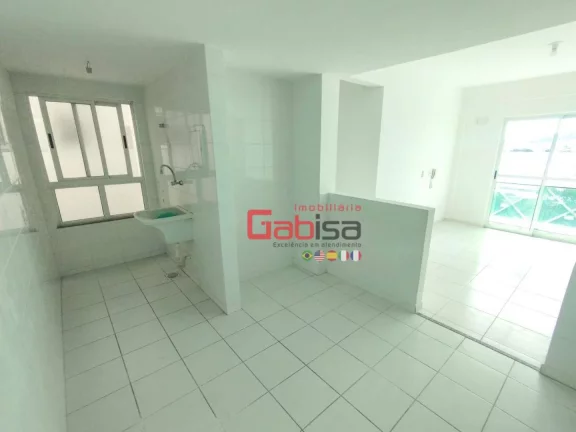 Imagem Apartamento com 2 dormitórios à venda, 60 m² por R$ 330.000,00 - Nova São Pedro - São Pedro da Aldeia/RJ