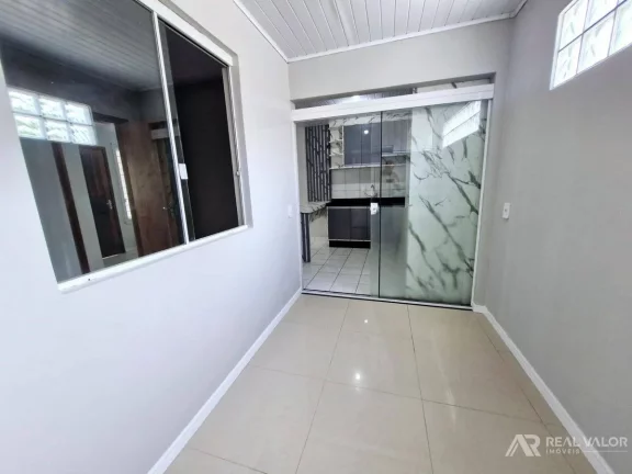 Imagem Belíssima Casa Semimobiliada para Locação no Bairro Gralha Azul em Fazenda Rio Grande