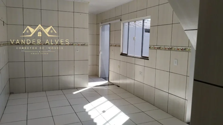 Imagem Imperdível casa para venda ou locação em Foz do Iguaçu-PR, 4 quartos, 1 suite, 2 salas, 2 banheiros, 3 vagas de garagem.