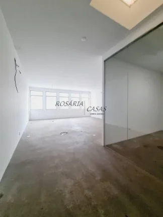 Imagem FRADIQUE SOBRELOJA 200m2