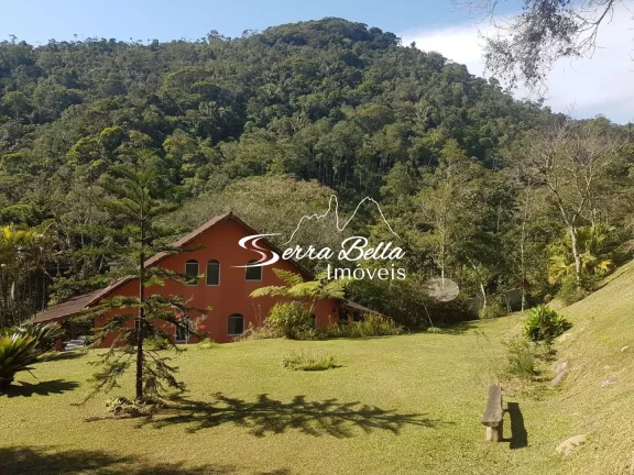 Imagem Casa com 3 dormitórios à venda, 210 m² por R$ 890.000,00 - Vargem Grande - Teresópolis/RJ