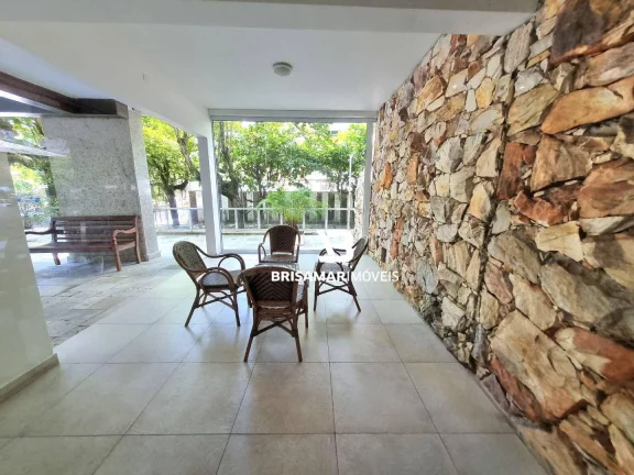 Imagem PITANGUEIRAS- UMA QUADRA DA PRAIA , LOCALIZAÇÃO ESPETACULAR , GARAGEM NO PRÉDIO.
