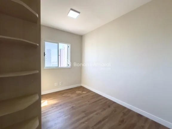 Imagem Com reforma recente e projeto que valoriza amplitude, iluminação e conforto, esta cobertura duplex...