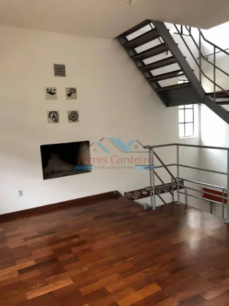 Imagem Sobrado com 4 dorm. (1 suíte) + 2 vagas e Piscina- Instituto de Previdência
