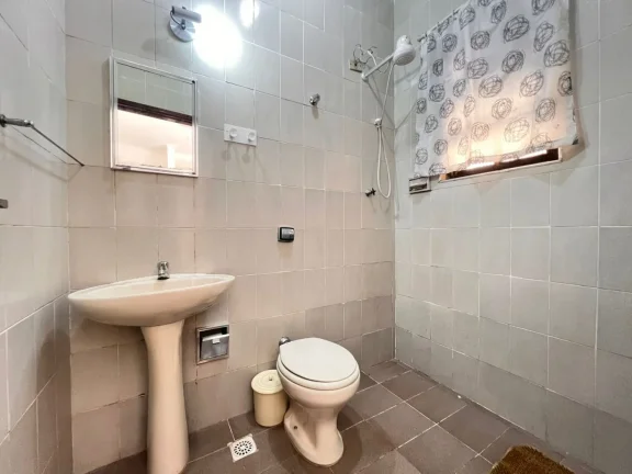 Imagem Casa para Venda em Praia Grande, Maracanã, 2 dormitórios, 1 suíte, 1 banheiro, 4 vagas