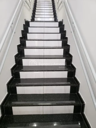 Imagem Prédio comercial recém-construído, com planta e Habite-se aprovados, ideal para investidores que ...