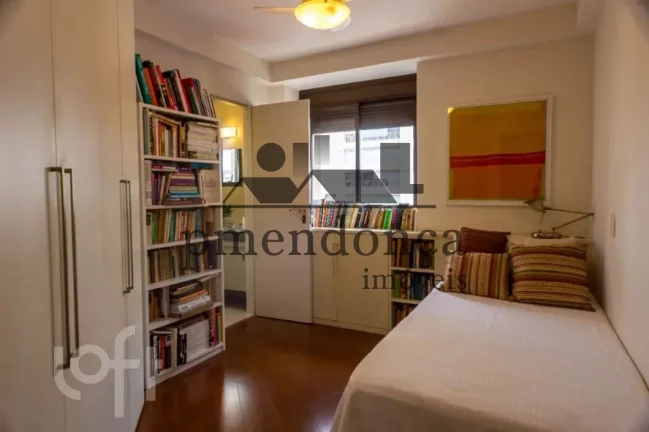 Imagem Apartamento Duplex no Sumaré com 3 suítes, 3 vagas, 208 m²