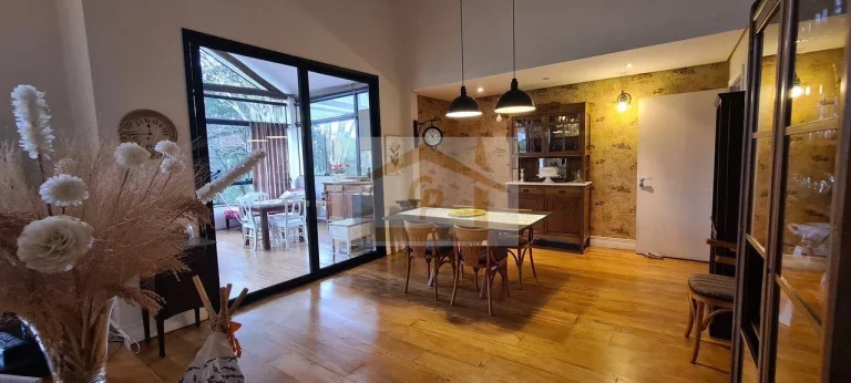 Imagem Casa Alto Padrão em condomínio fechado, 3 quartos sendo 2 suítes, 3 vagas cobertas