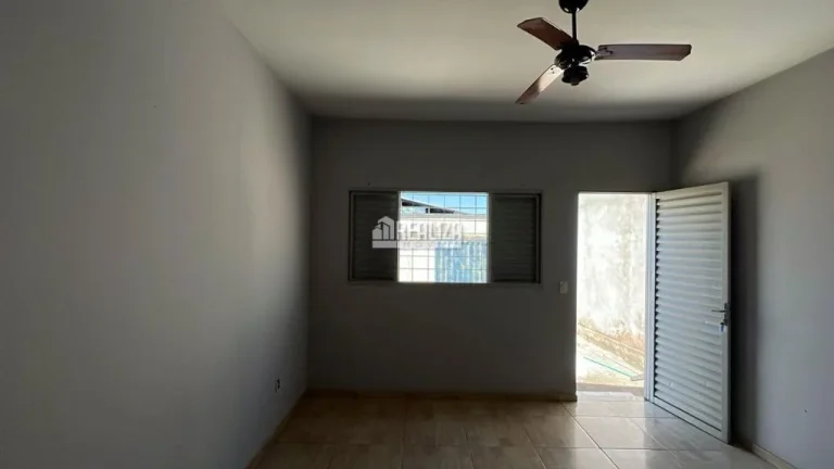 Imagem Casa à venda no bairro Jardim Elza Amuí I, em Uberaba. Ótima oportunidade!