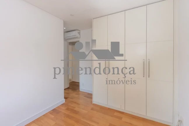 Imagem Apartamento excelente na Vila Romana com 4 quartos (3 suítes) e 3 vagas, 172m²