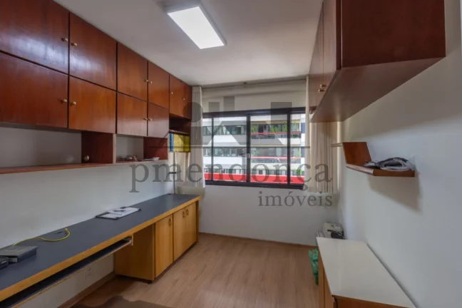 Imagem Apartamento à venda na Rua Diana em Perdizes com 4 quartos ( 1 suite ) e 2 vagas, 112m2